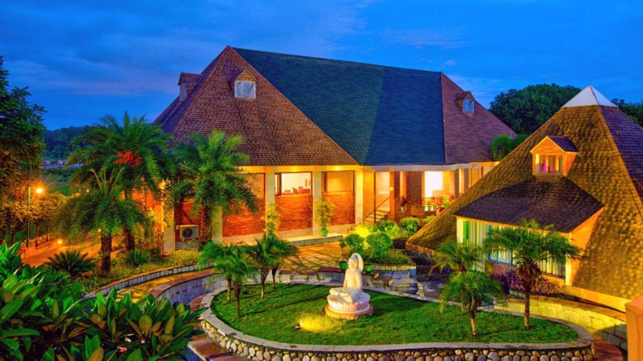 Pyramid Home Divine - A Wellness Resort Dehradun Eksteriør billede
